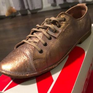 Comfortable Europien shoes,size 9